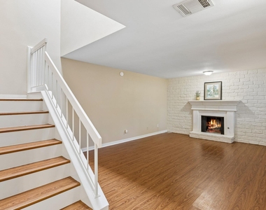 8340 Fathom Cir - Photo Thumbnail 4