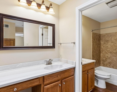 8340 Fathom Cir - Photo Thumbnail 17