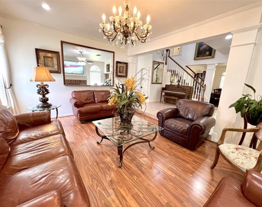 1722 Antler Crossing Dr - Photo Thumbnail 17