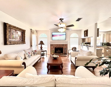 1722 Antler Crossing Dr - Photo Thumbnail 5