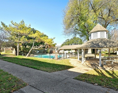 2002 Millay Dr - Photo Thumbnail 36