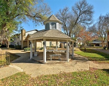 2002 Millay Dr - Photo Thumbnail 38