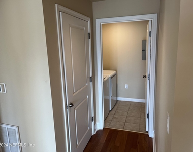 400 E Bay Street - Photo Thumbnail 62