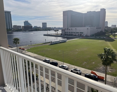 400 E Bay Street - Photo Thumbnail 54