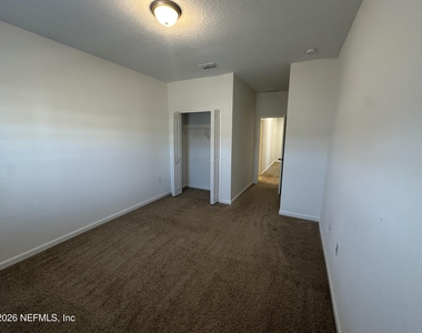 136 Pinebury Lane - Photo Thumbnail 20