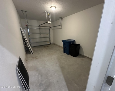 136 Pinebury Lane - Photo Thumbnail 22