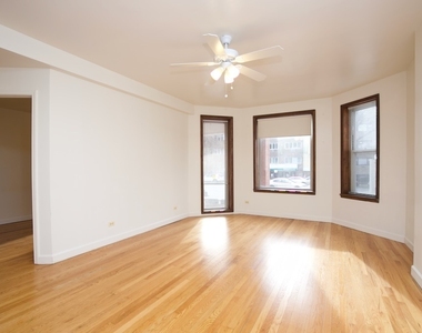 6711 N Sheridan Road - Photo Thumbnail 5