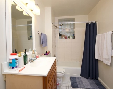 6717 N Sheridan Road - Photo Thumbnail 19