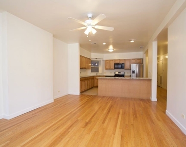 6713 N Sheridan Road - Photo Thumbnail 6