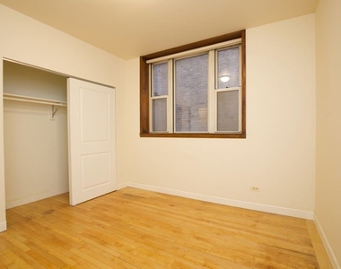 6713 N Sheridan Road - Photo Thumbnail 9