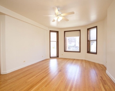 6713 N Sheridan Road - Photo Thumbnail 5