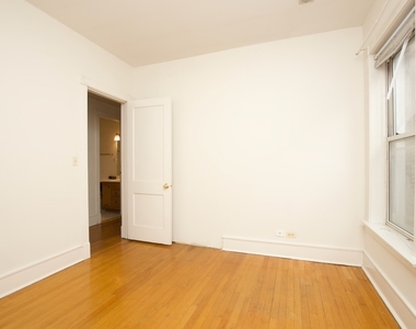 6717 N Sheridan Road - Photo Thumbnail 17