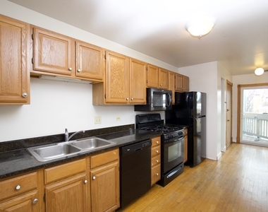 6717 N Sheridan Road - Photo Thumbnail 1