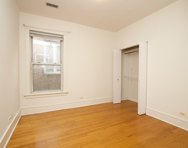 6717 N Sheridan Road - Photo Thumbnail 16