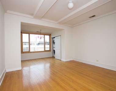 6717 N Sheridan Road - Photo Thumbnail 6