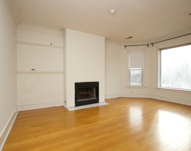 6717 N Sheridan Road - Photo Thumbnail 8