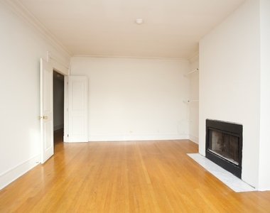 6717 N Sheridan Road - Photo Thumbnail 10
