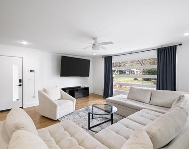 1846 Rogers Avenue Sw - Photo Thumbnail 1