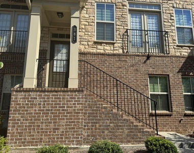 381 Northaven Avenue - Photo Thumbnail 1