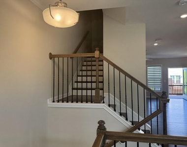 381 Northaven Avenue - Photo Thumbnail 11