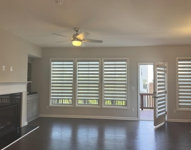 381 Northaven Avenue - Photo Thumbnail 9