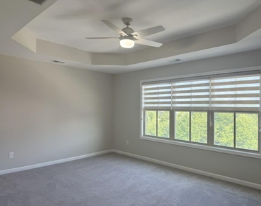 381 Northaven Avenue - Photo Thumbnail 17