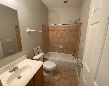 528 Rankin Street Ne - Photo Thumbnail 6