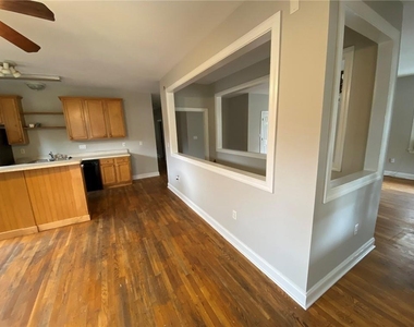 528 Rankin Street Ne - Photo Thumbnail 2