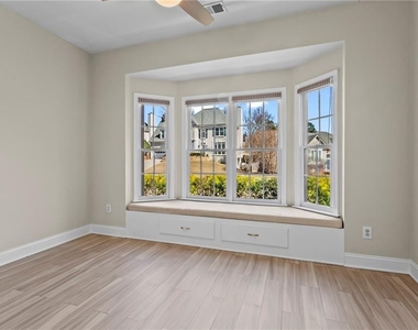 3030 Northcliff Drive - Photo Thumbnail 19