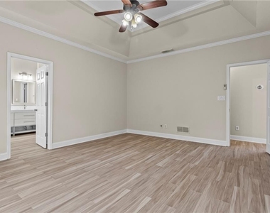 3030 Northcliff Drive - Photo Thumbnail 13