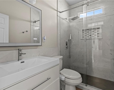 3030 Northcliff Drive - Photo Thumbnail 18