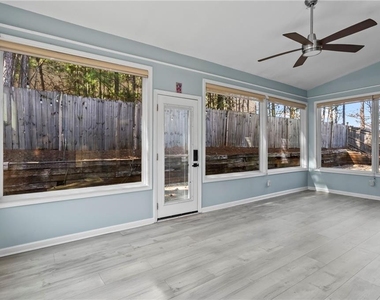 3030 Northcliff Drive - Photo Thumbnail 10