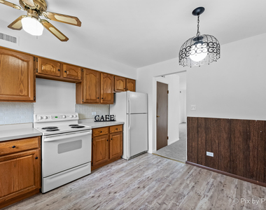 9407 Bay Colony Drive - Photo Thumbnail 2