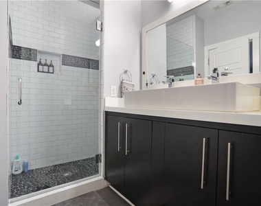 472 Martin Street Se - Photo Thumbnail 12