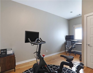 472 Martin Street Se - Photo Thumbnail 3