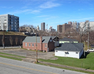 472 Martin Street Se - Photo Thumbnail 7