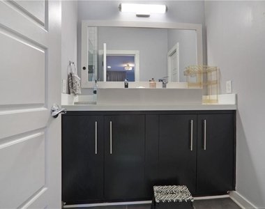 472 Martin Street Se - Photo Thumbnail 11