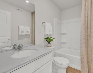 2256 Horseshoe Circle - Photo Thumbnail 6