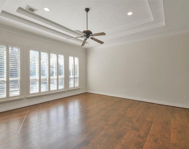 8114 Hideaway Lake Circle - Photo Thumbnail 19