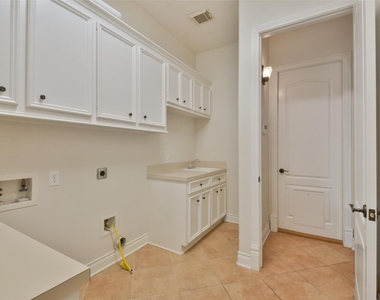 8114 Hideaway Lake Circle - Photo Thumbnail 37