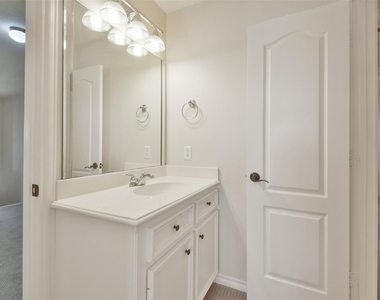 8114 Hideaway Lake Circle - Photo Thumbnail 31