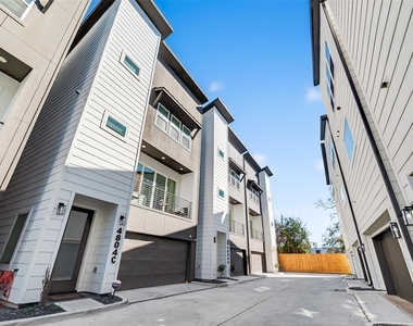 4804 Elysian Street - Photo Thumbnail 2