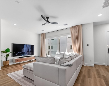 4804 Elysian Street - Photo Thumbnail 5