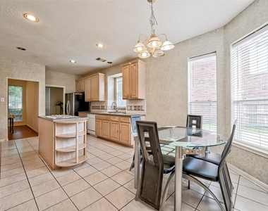 6806 Rhodes Court - Photo Thumbnail 24