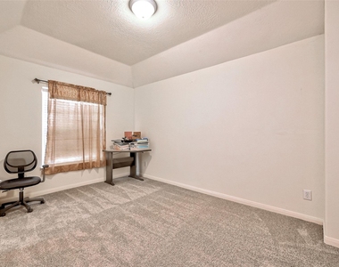 6806 Rhodes Court - Photo Thumbnail 35