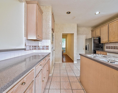 6806 Rhodes Court - Photo Thumbnail 19