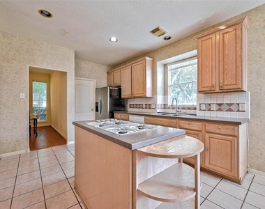 6806 Rhodes Court - Photo Thumbnail 20
