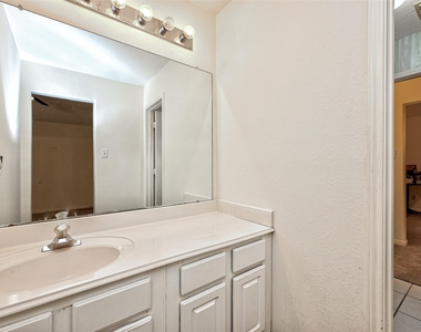6806 Rhodes Court - Photo Thumbnail 33