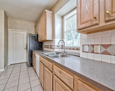 6806 Rhodes Court - Photo Thumbnail 22