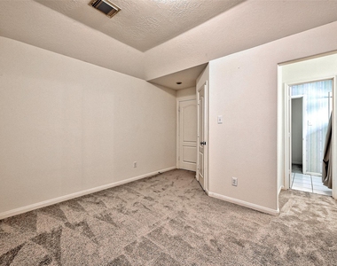 6806 Rhodes Court - Photo Thumbnail 36